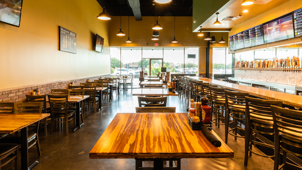 Growler USA - Friendswood | 2111 W Parkwood Ave #115, Friendswood, TX 77546 | Phone: (281) 947-8372