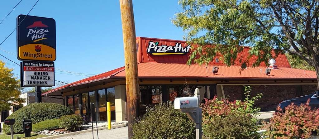 Pizza Hut | 816 E Chicago St, Elgin, IL 60120, USA | Phone: (847) 742-3399