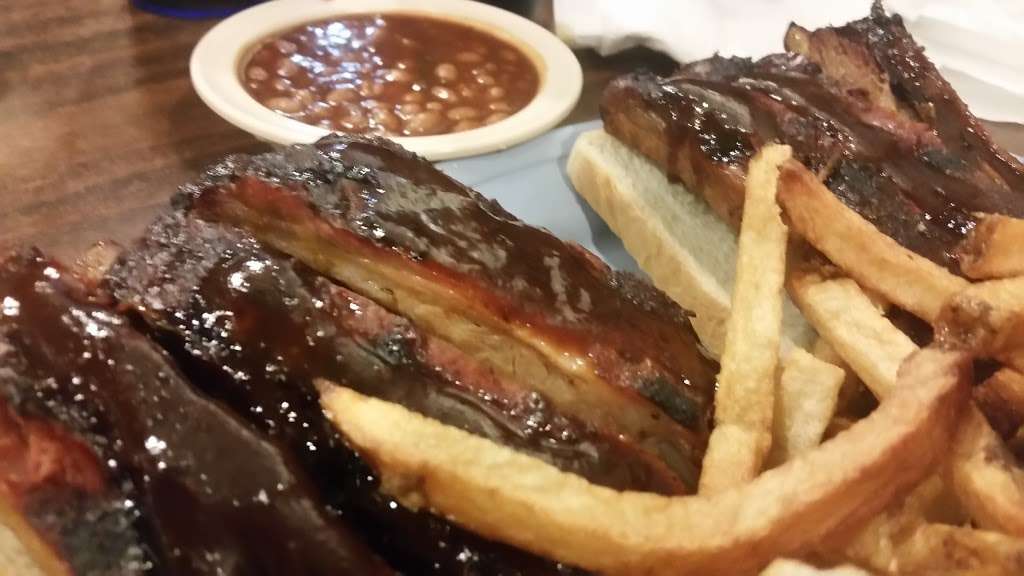 Tub Creek Barbeque Llc | 215 E 2nd St, Cameron, MO 64429, USA | Phone: (816) 632-8227