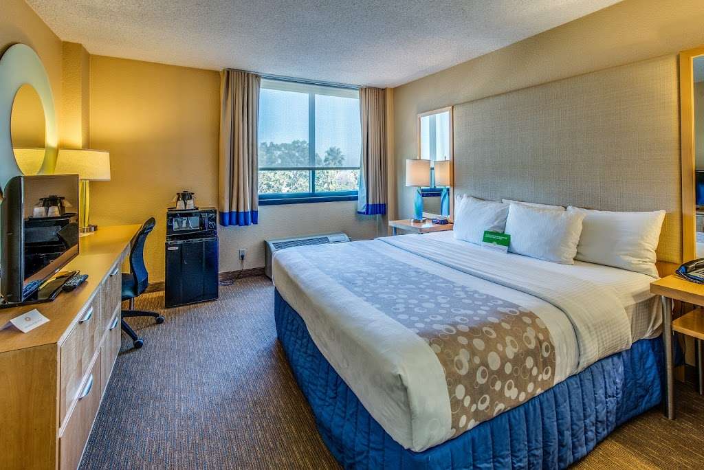 La Quinta Inn & Suites LAX | 5249 W Century Blvd, Los Angeles, CA 90045 | Phone: (310) 645-2200