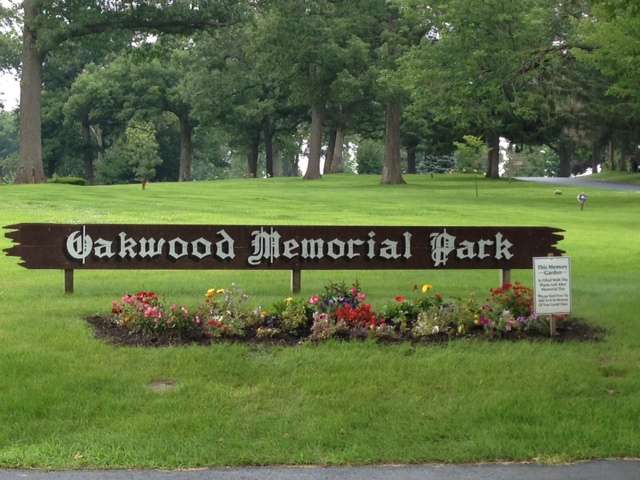 Oakwood Memorial Park | 2405 Champlain St, Ottawa, IL 61350, USA | Phone: (815) 433-0313