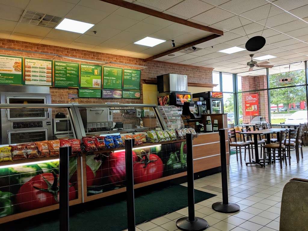 Subway Restaurants | 275 S Randall Rd, Elgin, IL 60123 | Phone: (847) 608-4220