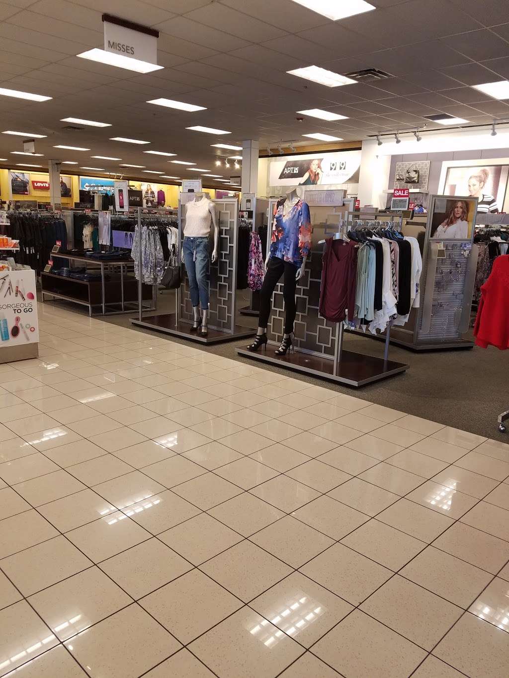 Kohls North Las Vegas | 6650 N 5th St, North Las Vegas, NV 89084, USA | Phone: (702) 399-7400