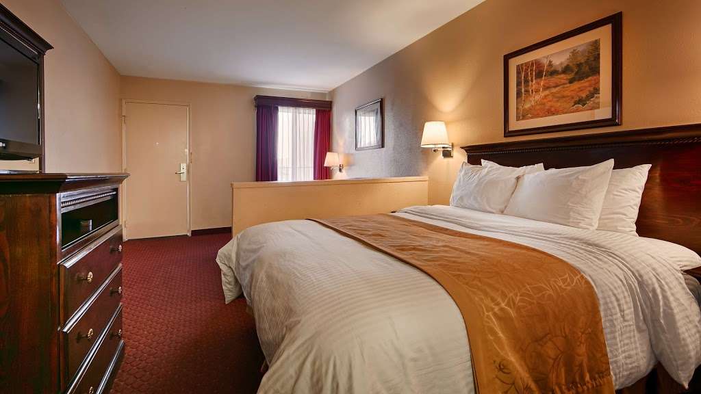 Best Western Plus Continental Inn & Suites | 855 Sandlewood, El Cajon, CA 92021, USA | Phone: (619) 442-0601