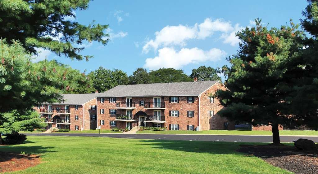 Waterview Apartments | 2 Waterview Rd, West Chester, PA 19380, USA | Phone: (610) 692-5050
