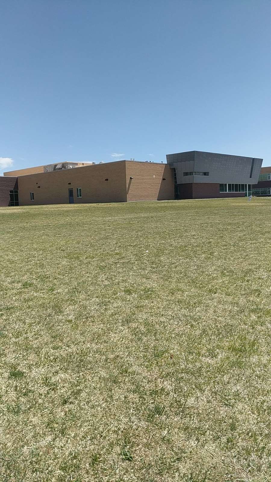Prairie View Middle School | 12915 E 120th Ave, Henderson, CO 80640, USA | Phone: (720) 685-5400