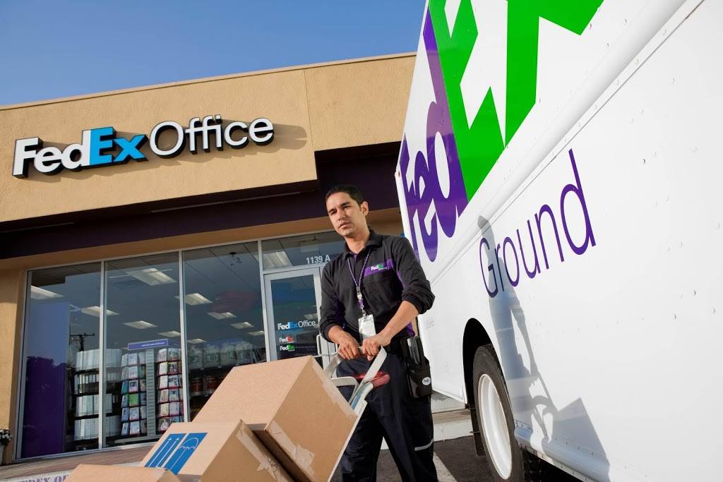 FedEx Office Print & Ship Center | 830 Blossom Hill Rd, San Jose, CA 95123, USA | Phone: (408) 362-4400