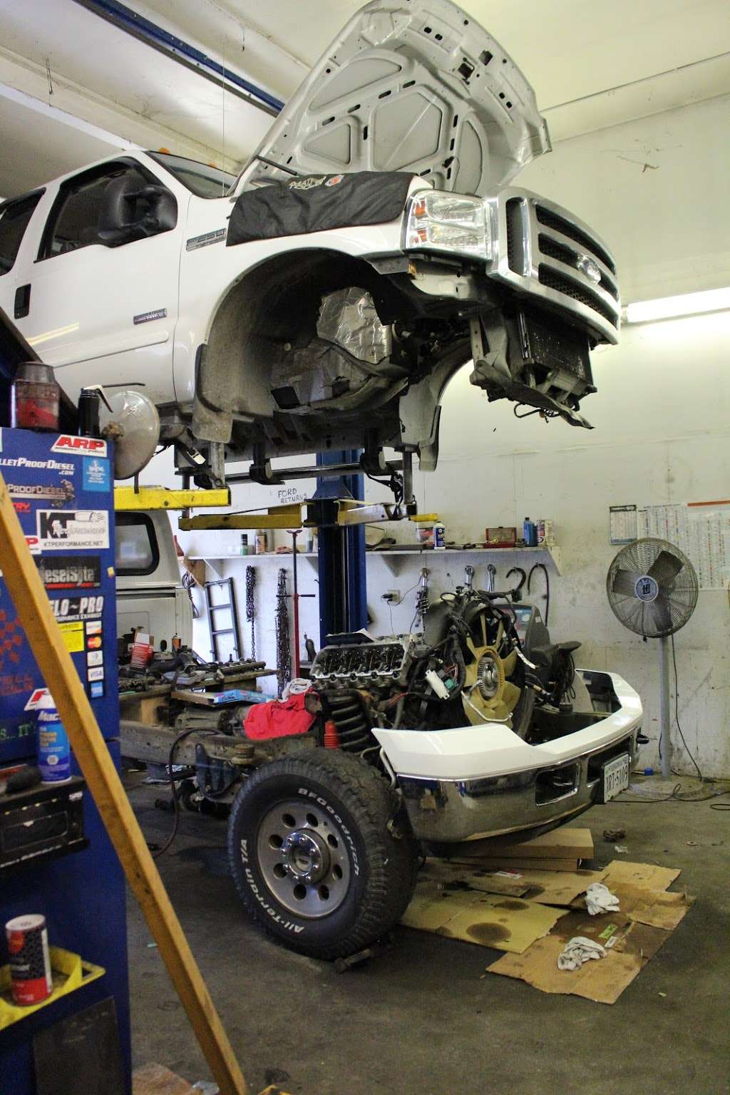High Gear Truck Repair | 341 N Maple Ave, Purcellville, VA 20132 | Phone: (540) 338-7400