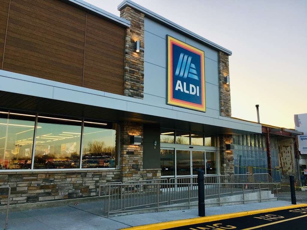 ALDI | 3020 NJ-35, Hazlet, NJ 07730, USA | Phone: (855) 955-2534