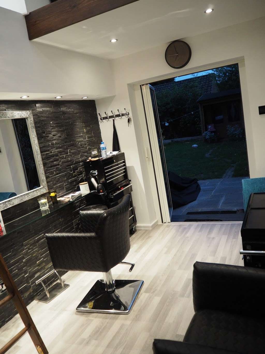 Martin Pinkney Hair Salon | 4 Church Rd, Ashtead KT21 2RJ, UK | Phone: 07860 705739