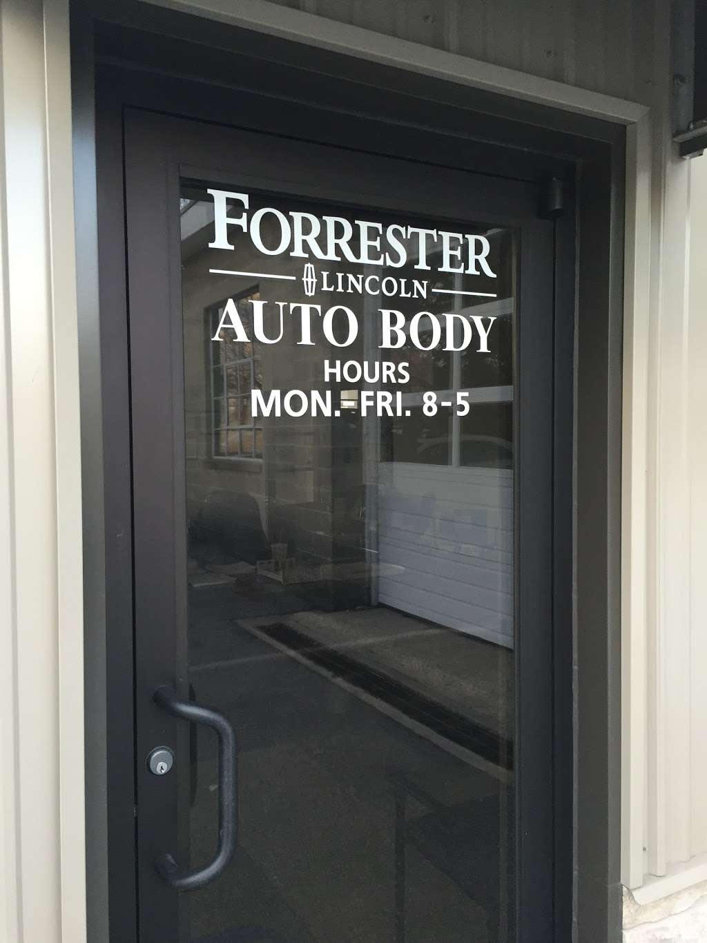 Forrester Lincoln Auto Body | 1331 S Coldbrook Ave, Chambersburg, PA 17201, USA | Phone: (717) 261-0101