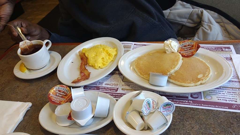 Golden Dawn Diner | 4387 US-130, Burlington, NJ 08016, USA | Phone: (609) 877-2236