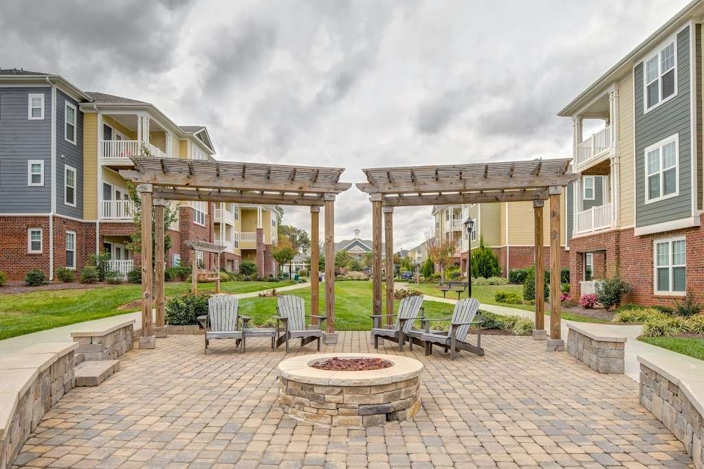 Residences at Brookline Apartments | 8816 Aspinwall Dr, Charlotte, NC 28216, USA | Phone: (980) 272-9200