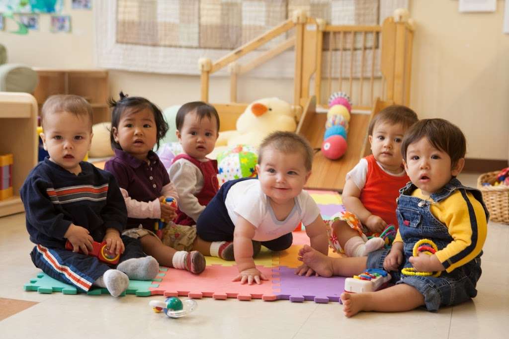 New Trier Child Care Center managed by Bright Horizons | 7 N Happ Rd Building B, Northfield, IL 60093, USA | Phone: (847) 784-7528