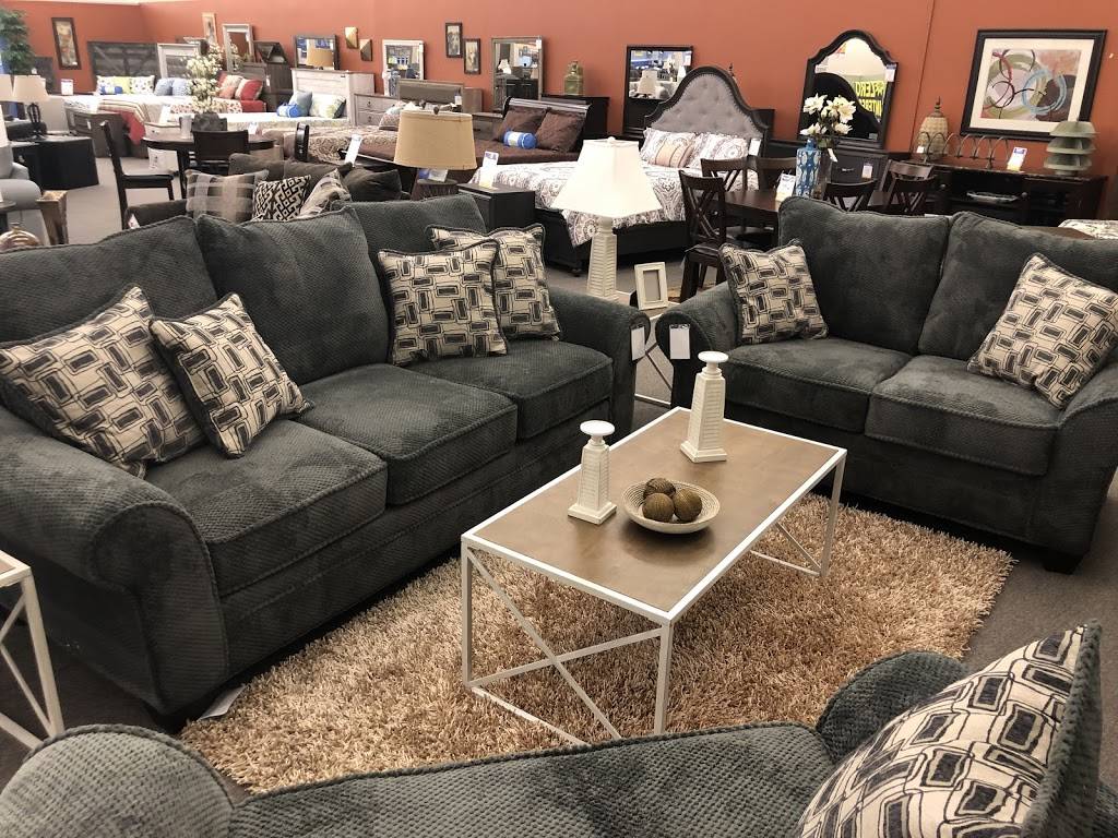 Farmers home Furniture | 530 West Town Plaza, Bessemer, AL 35020, USA | Phone: (205) 428-0754