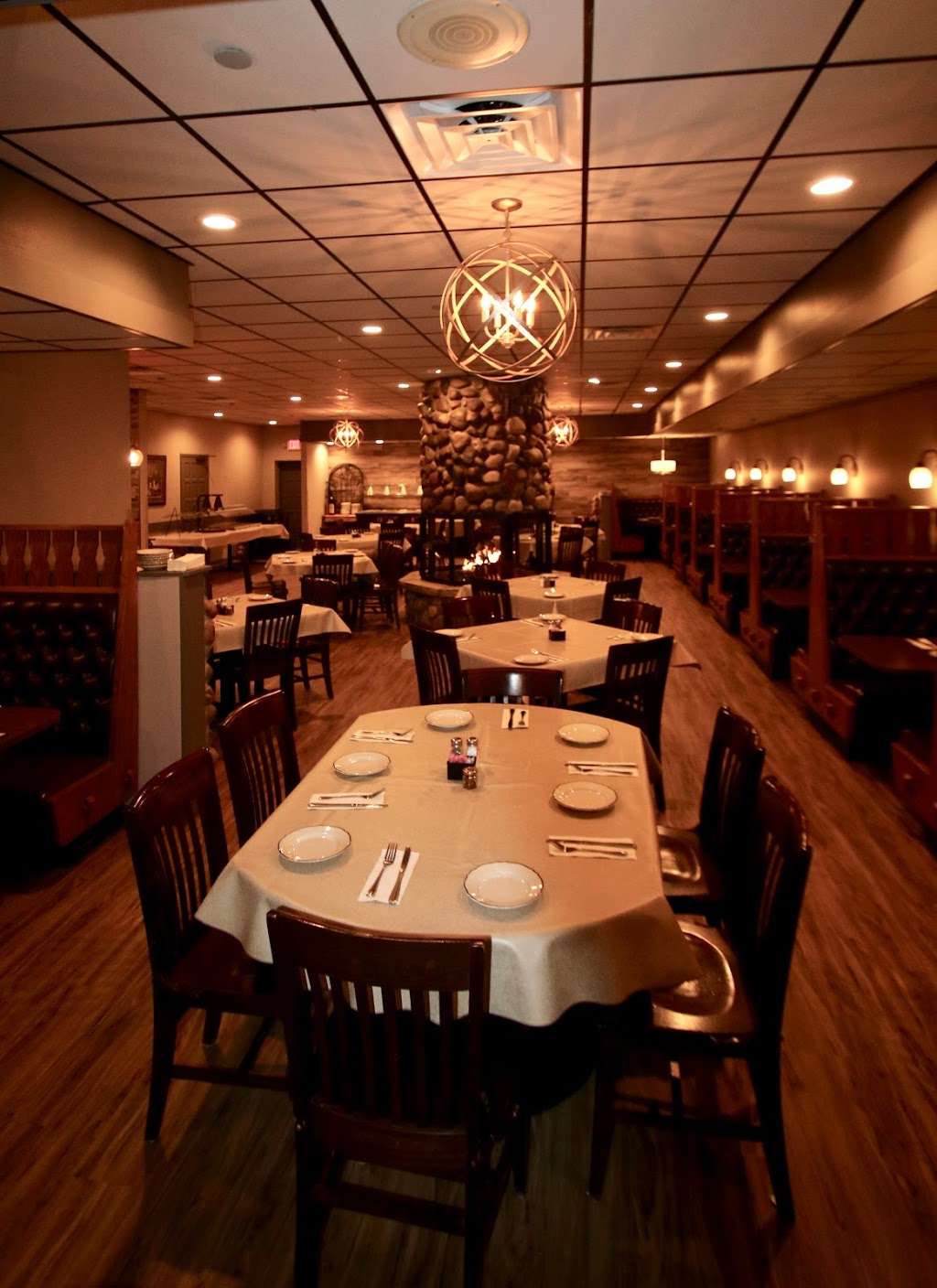 Armelis Restaurant & Pizzeria | 5507, 16201 W National Ave, New Berlin, WI 53151 | Phone: (262) 786-6699