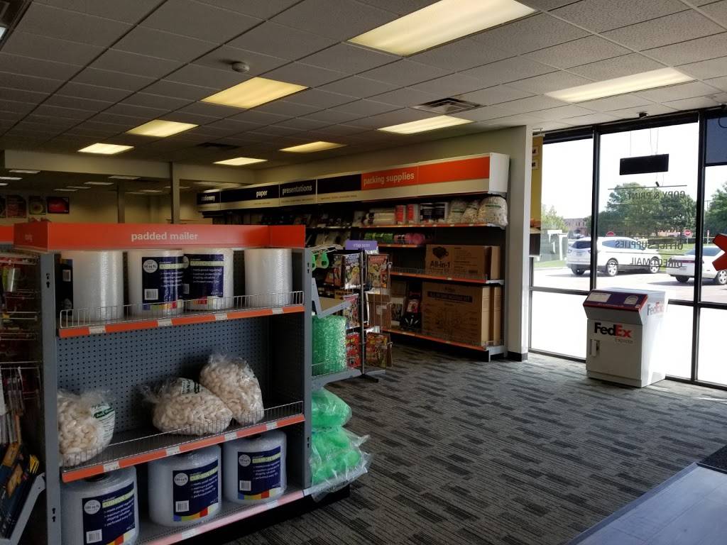 FedEx Office Print & Ship Center | 1401 Interstate 20 W, Arlington, TX 76017, USA | Phone: (817) 784-6800