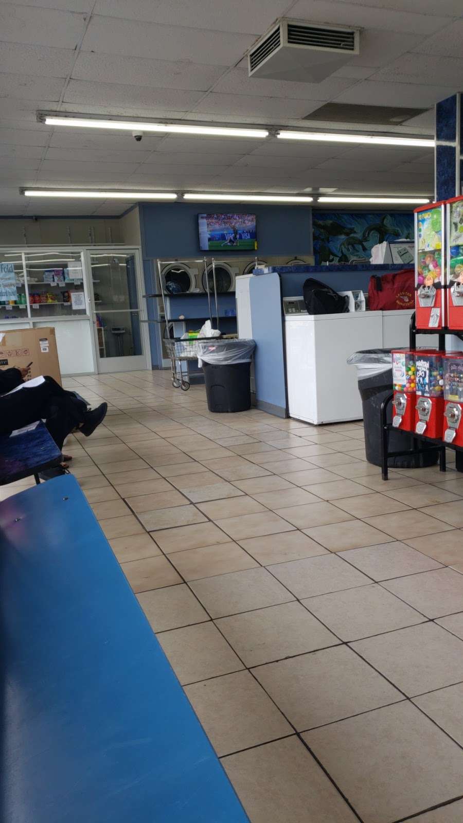 Culver City Supreme Clean Coin Laundry | 4921 Sepulveda Blvd, Los Angeles, CA 90230