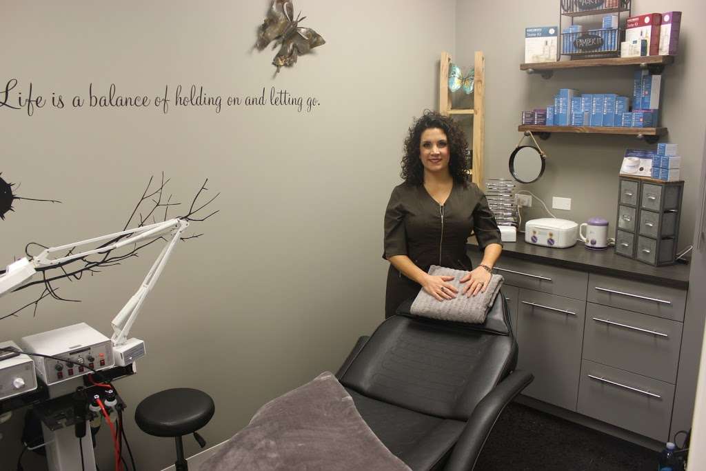 Marguerites Skin Care & Makeup | 442 West Army Trail Road #107, Bloomingdale, IL 60108, USA | Phone: (847) 414-3939