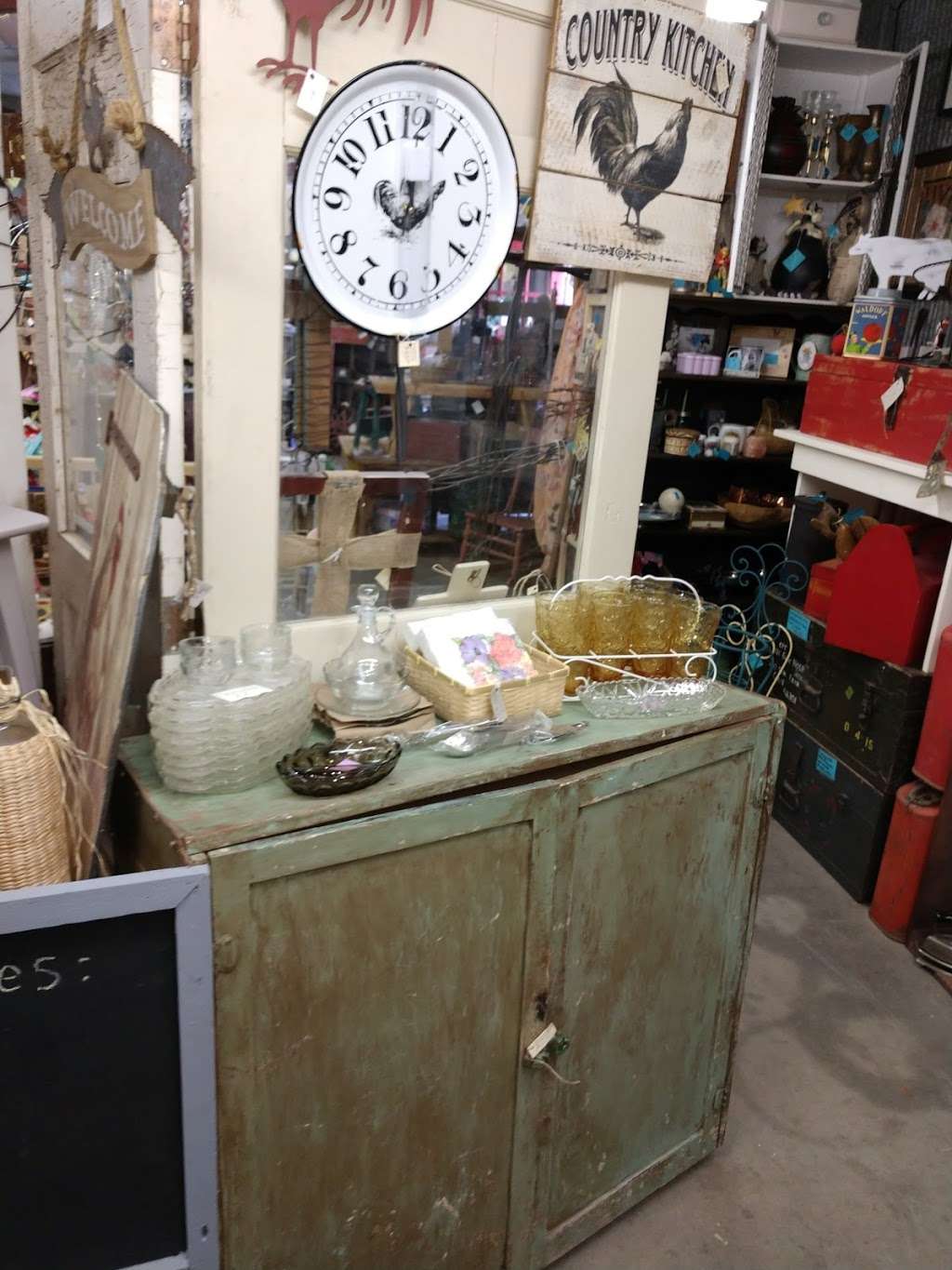 Nicoles Warehouse Antiques And Collectibles | 33 N Parish Ave # C, Johnstown, CO 80534, USA | Phone: (970) 587-1000