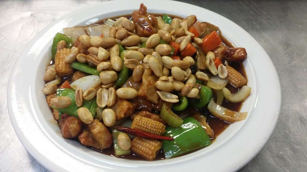 Asian Cuisine Express | 3823 W 31st St, Chicago, IL 60623, USA | Phone: (773) 847-4883