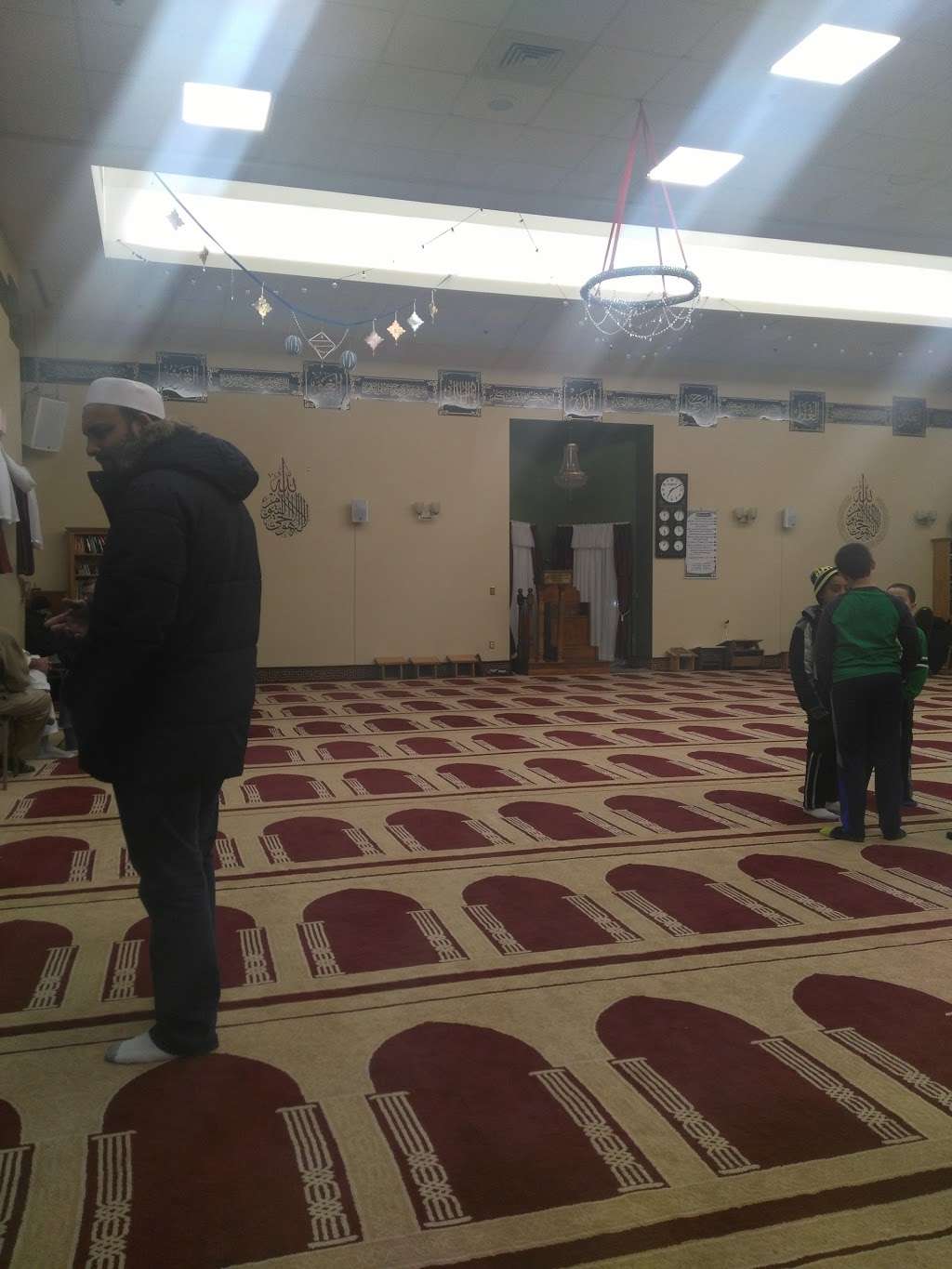 Islamic Center of New England (ICNE) at Sharon | 74 Chase Dr, Sharon, MA 02067, USA | Phone: (781) 784-0434