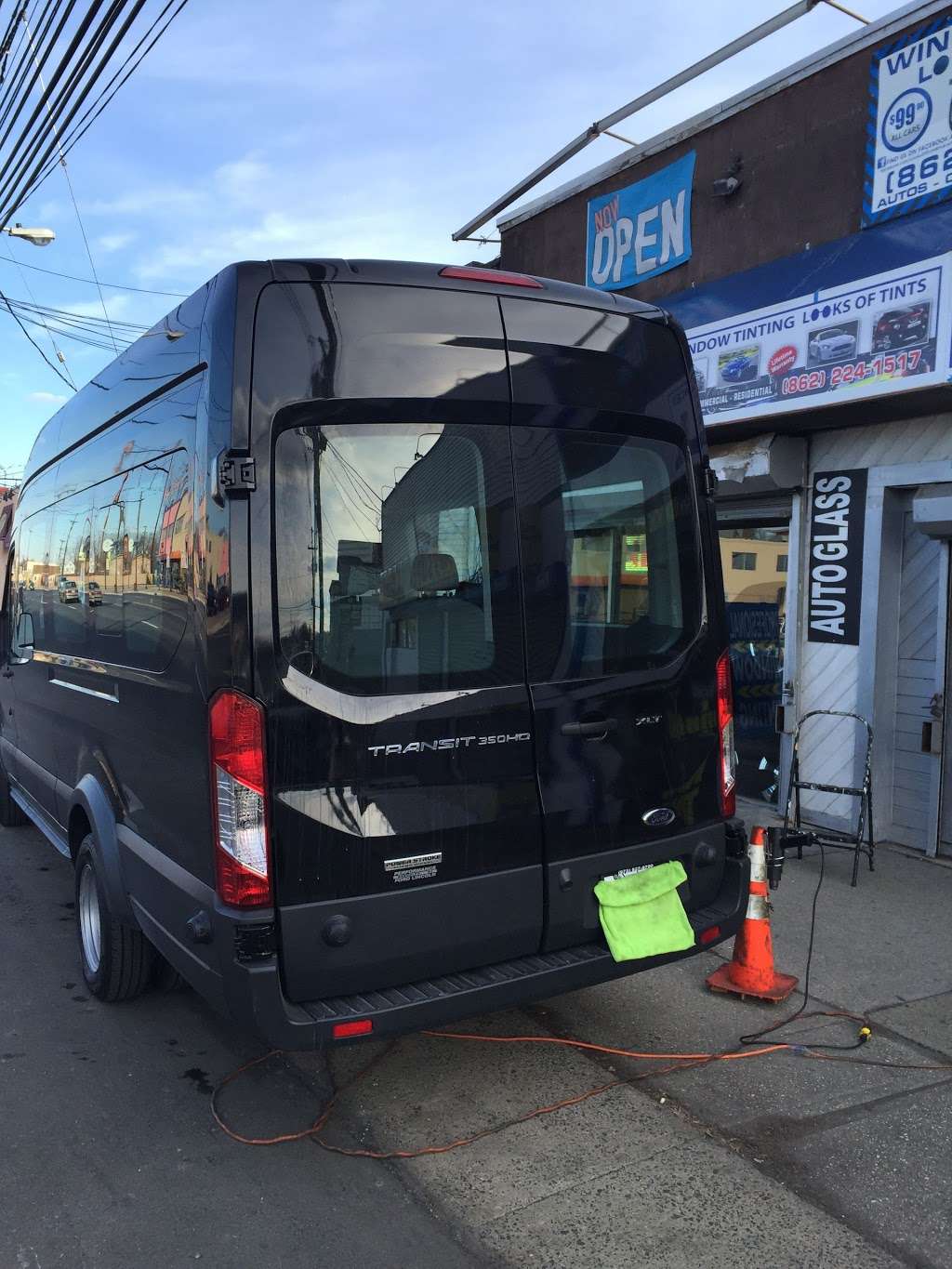 Looks of Tints Window Tinting | 824 E St Georges Ave, Linden, NJ 07036, USA | Phone: (862) 224-1517