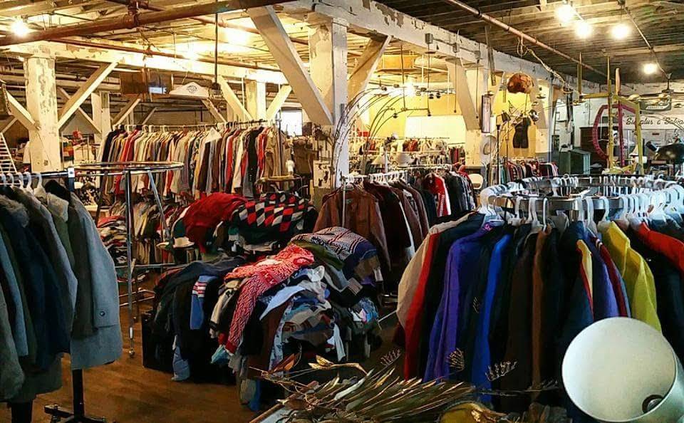 Pixel 19 Vintage Clothing Llc Warehouse | 2100 W 8th St, Cincinnati, OH 45204, USA | Phone: (513) 476-2333