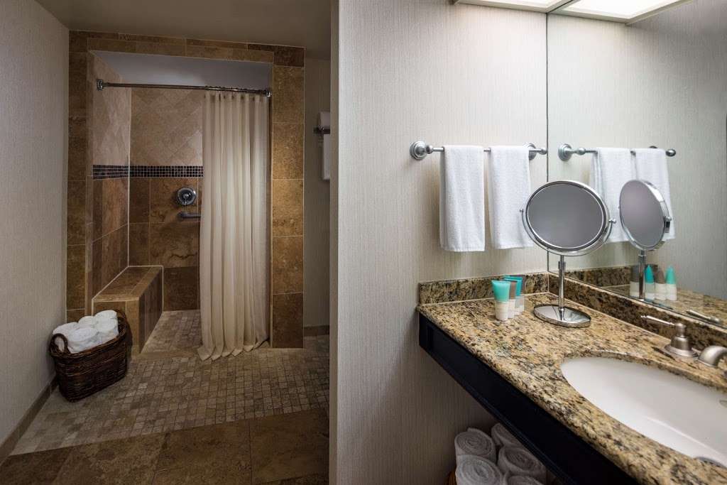 Hyatt Regency Hill Country Resort | 9800 Hyatt Resort Dr, San Antonio, TX 78251, USA | Phone: (210) 647-1234