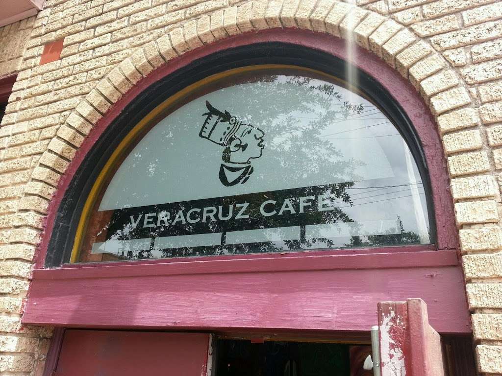 Veracruz Cafe | 408 N Bishop Ave #107, Dallas, TX 75208, USA | Phone: (214) 948-4746
