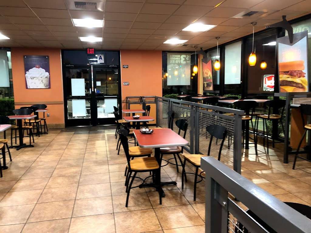 Jack in the Box | 1050 W E El Norte Pkwy, Escondido, CA 92026, USA | Phone: (760) 233-2070