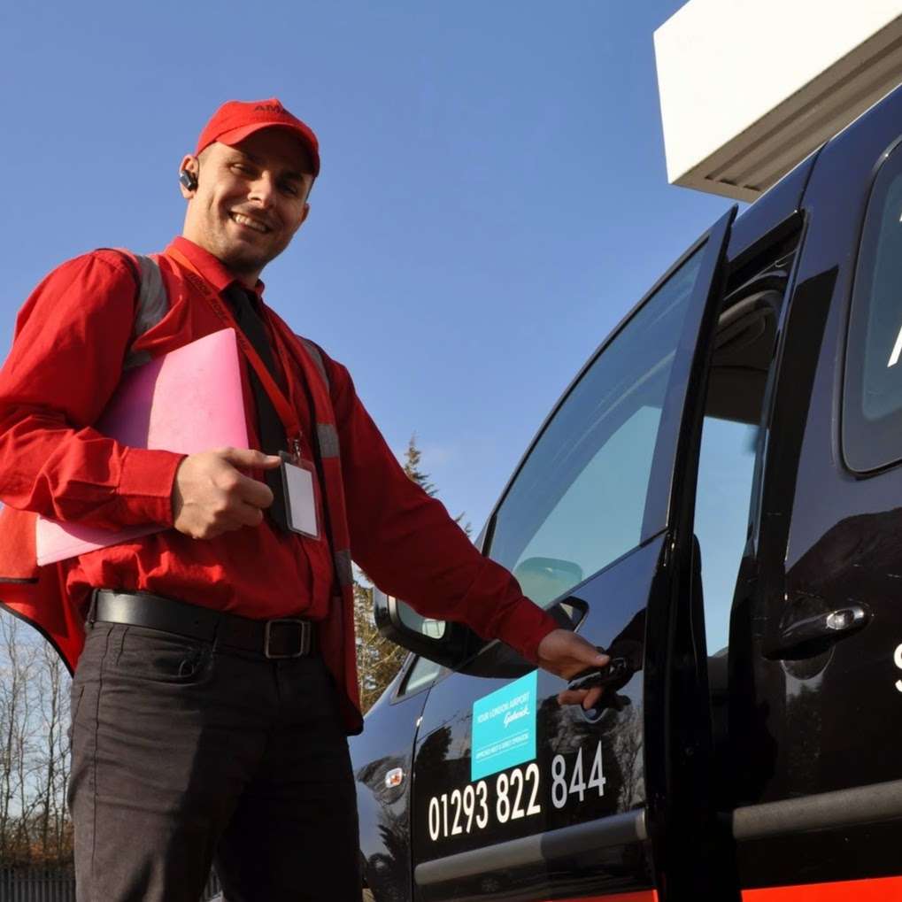 Gatwick Valet Parking - Tudor Rose | Hookwood Park, Reigate Rd, Horley RH6 0HQ, UK | Phone: 01293 822844