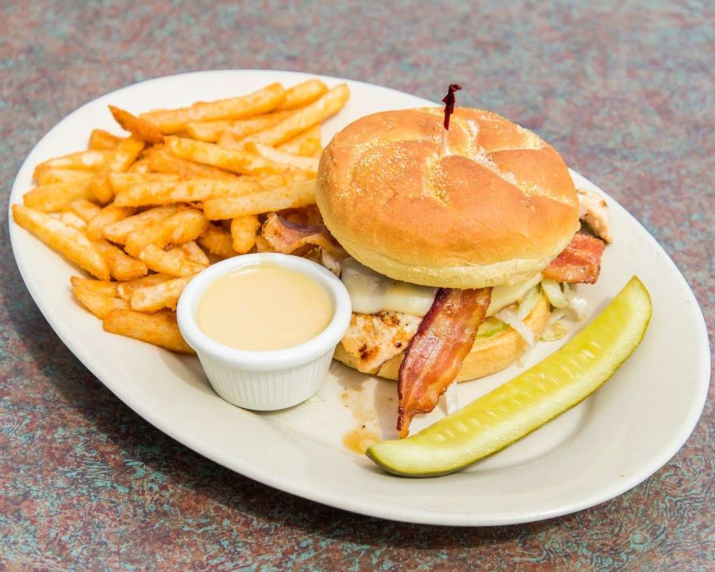 Old Bowie Town Grille | 8604 Chestnut Ave, Bowie, MD 20715 | Phone: (301) 464-8800