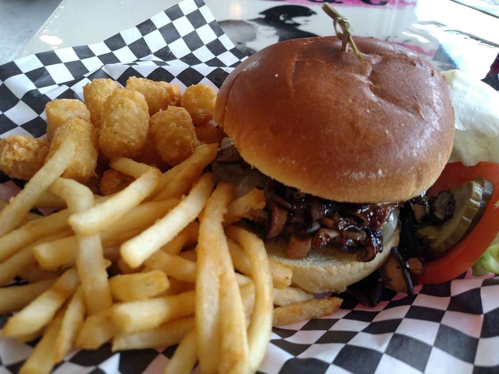 Rebel Burger Bar | 114 Main St, Kingston, MA 02364, USA | Phone: (781) 936-2411