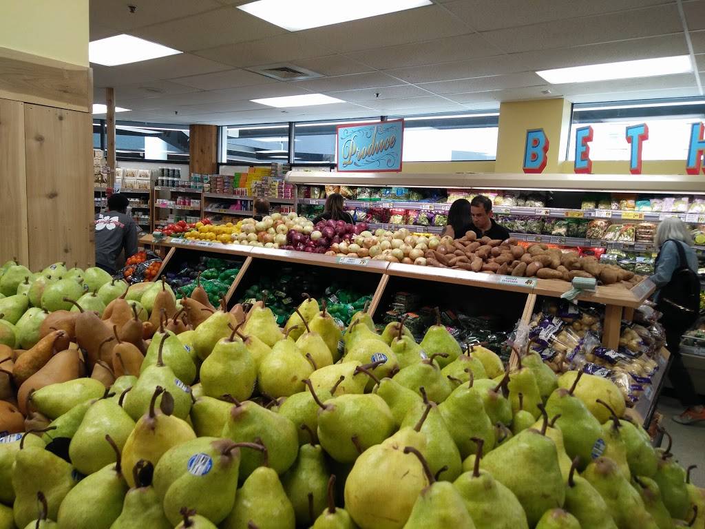 Trader Joes | 6831 Wisconsin Ave, Bethesda, MD 20815, USA | Phone: (301) 907-0982