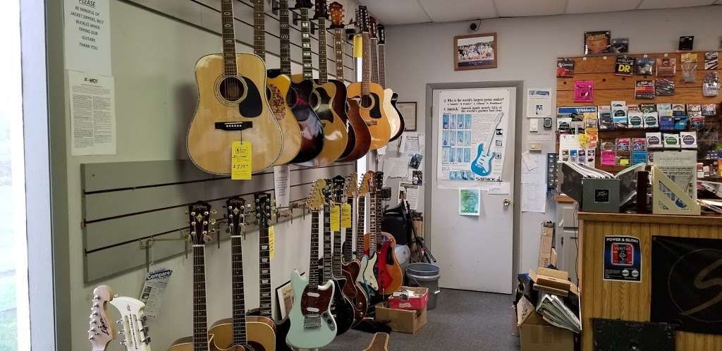 Guitar Room | 574 Railroad Dr, Martinsburg, WV 25404, USA | Phone: (304) 263-1847