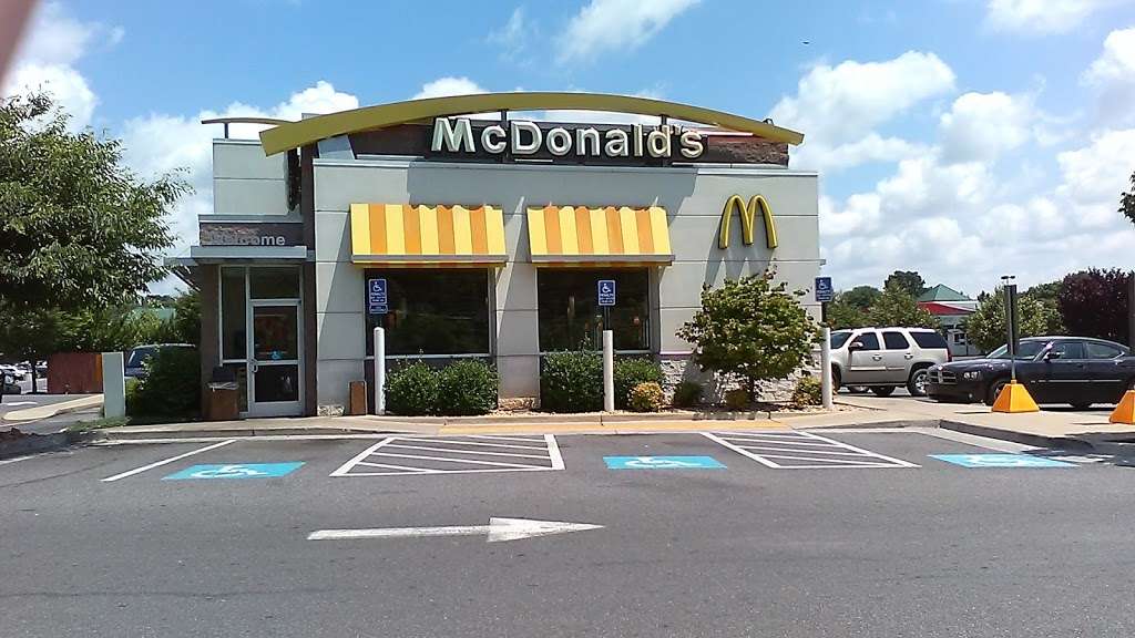 McDonalds | 250 Rivendell Ct, Winchester, VA 22603, USA | Phone: (540) 665-9645