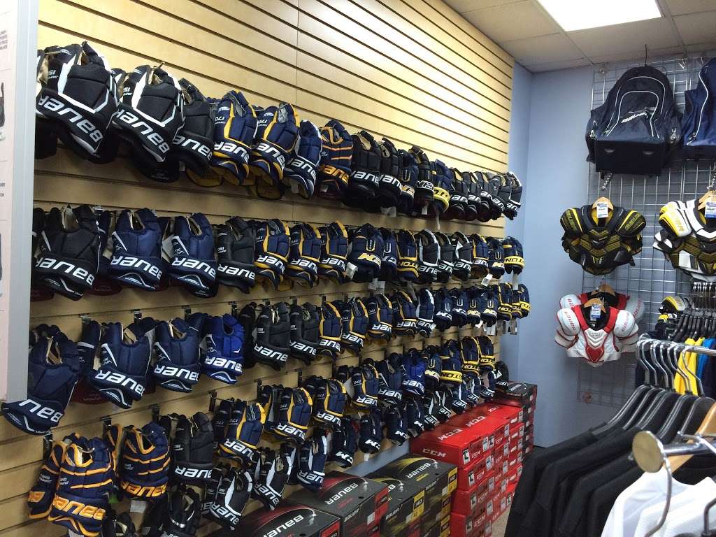 Jerrys Hockey | 1996 S Kirk Rd, Geneva, IL 60134, USA | Phone: (630) 313-8038