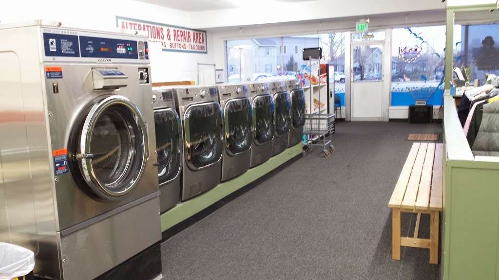 Q Laundromat&Cleaners | 8037 Fort Smallwood Rd, Curtis Bay, MD 21226, USA | Phone: (443) 702-7778