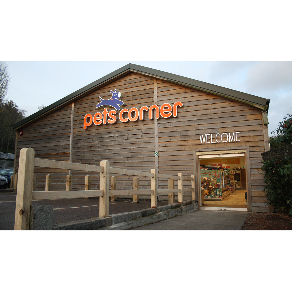 Pets Corner Redhill East | Priory Farm Sandy Lane, South Nutfield, Redhill RH1 4EJ, UK | Phone: 01737 822861