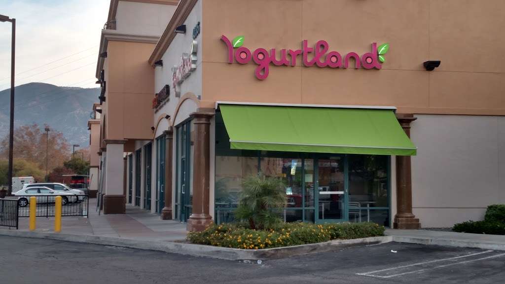 Yogurtland | 4235 N University Pkwy Suite 103, San Bernardino, CA 92407, USA | Phone: (909) 887-0700