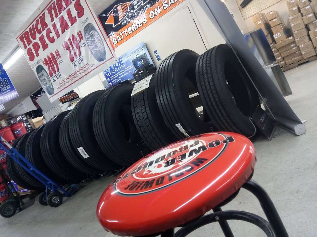 Texas Truck Parts & Tires | 2802 N Wayside Dr, Houston, TX 77020, USA | Phone: (713) 675-4545