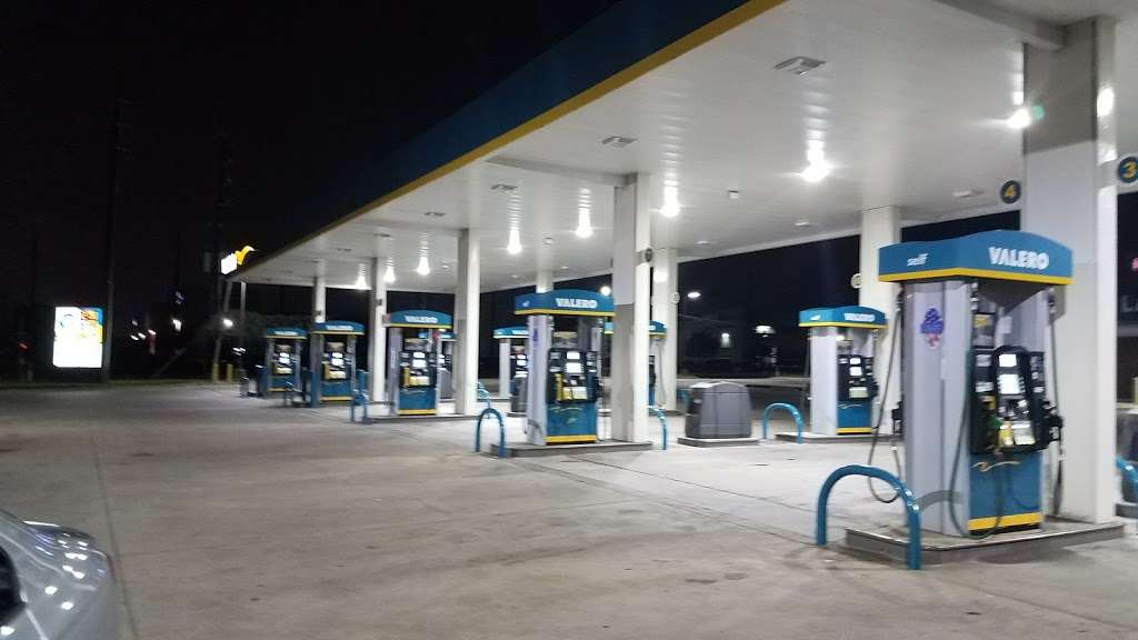 Valero | 5711 West Sam Houston Pkwy N, Houston, TX 77041, USA | Phone: (832) 467-2226