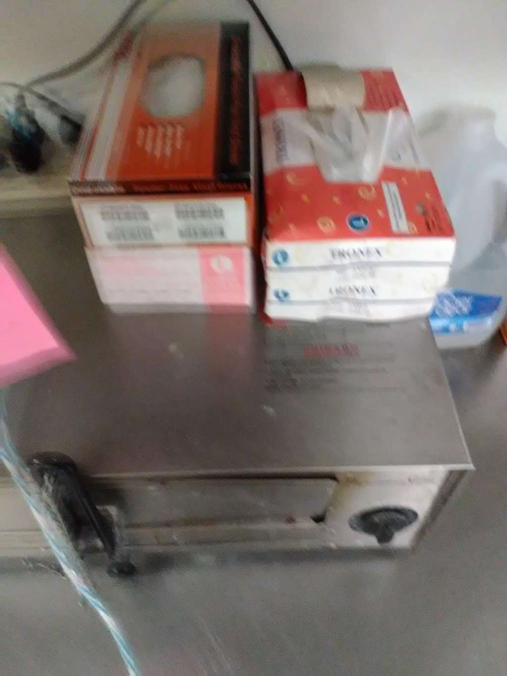 Donut Hole | 4510 SE U.S. Hwy 169, St Joseph, MO 64507, USA | Phone: (816) 364-4848