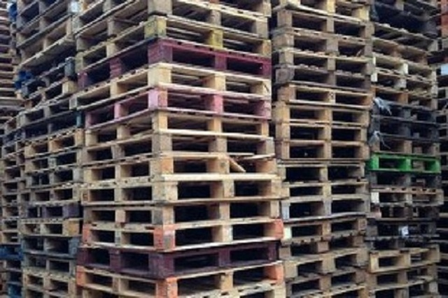 CM Pallet Services LTD | Wick Place Farm, Upminster RM14 3TJ, UK | Phone: 01375 767790