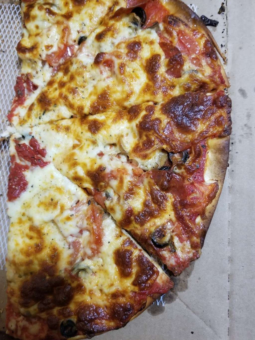 Rosatis Pizza | 475 South, US-45, Lindenhurst, IL 60046, USA | Phone: (847) 356-0100