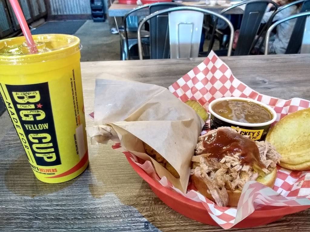 Dickeys Barbecue Pit | 13403 Telegraph Rd, Whittier, CA 90605, USA | Phone: (562) 846-4332