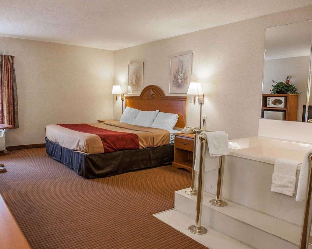 Econo Lodge | 1245 W, IN-32, Lebanon, IN 46052 | Phone: (765) 482-9611