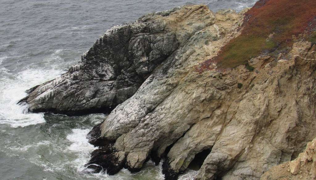 Gray Whale Cove Trail Parking Lot | Pacific Coast Hwy, Pacifica, CA 94044, USA