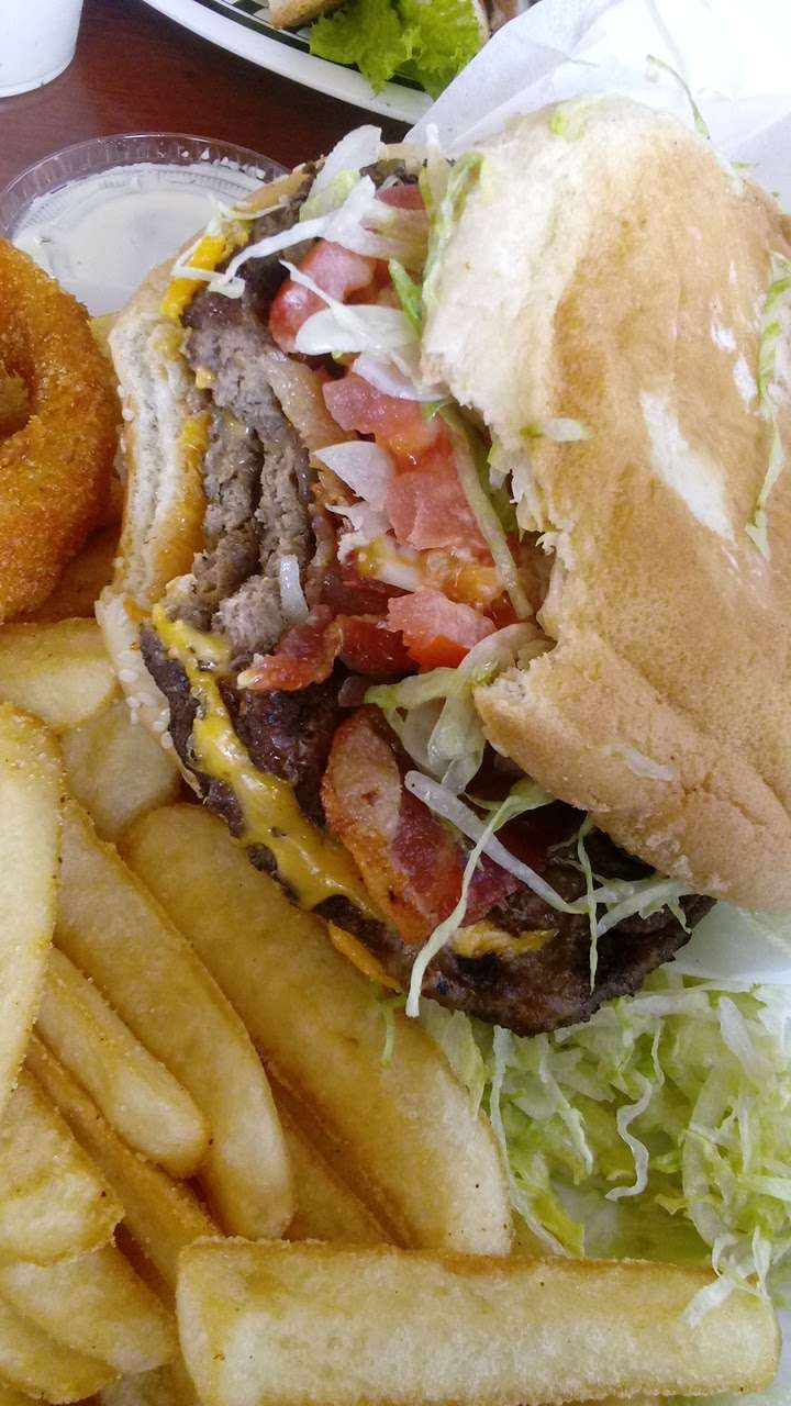 Gus Jr Burgers 12 | 4680 Galena St, Riverside, CA 92509 | Phone: (951) 681-4407